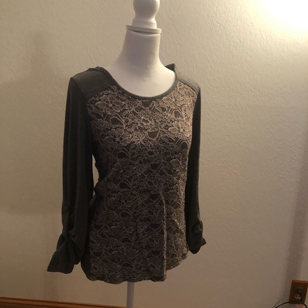 Grey Skies Are Blue 3/4 sleeve casual top